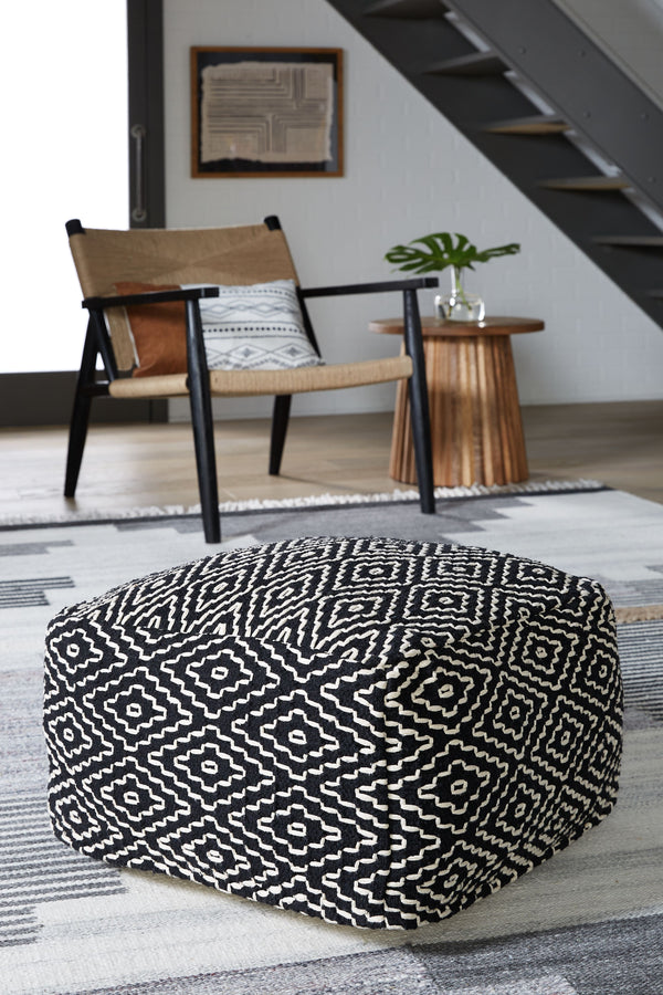  this easy-to-stow piece i