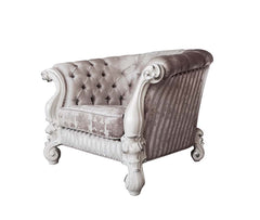Creating an elegant and traditional design in living room, the Versailles sofa set is your ideal choice. Seating in a crescent environment and feeling like royalty, you can be more convenient to enjoy the family time or play with your friends. Additionall