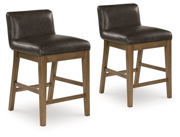 Define your dining space with reliable function and style. This counter height bar stool sits comfortably at the intersection of modern lodge and casual lifestyle aesthetics. Charming architectural elements and a light brown glazed finish reflect your war