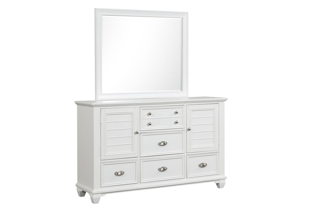 The Jamestown Dresser Mirror in White is a perfect blend of durability and style, designed to complement any bedroom decor. Expertly crafted from solid Acacia, premium manufactured woods, and authentic Oak veneers, this mirror ensures long-lasting durabil