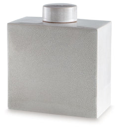 Crafted with an off-white crackle effect, this ceramic jar has a classic, antiqued feel well-fitted to new traditional spaces. Whether it-'s adding a finishing touch to your dining room or den, the accent piece brings dimensionality to your decor.<br/><br