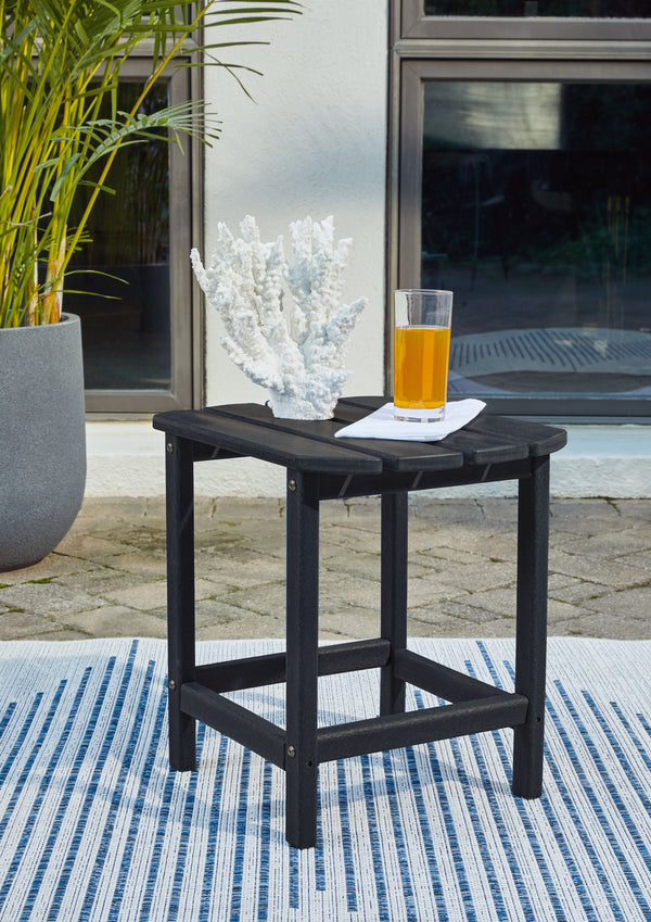  itâ€™s sure to weather the seasons beautifully. The ottoman-'s slatted styling with sloped shaping provides exceptional form a