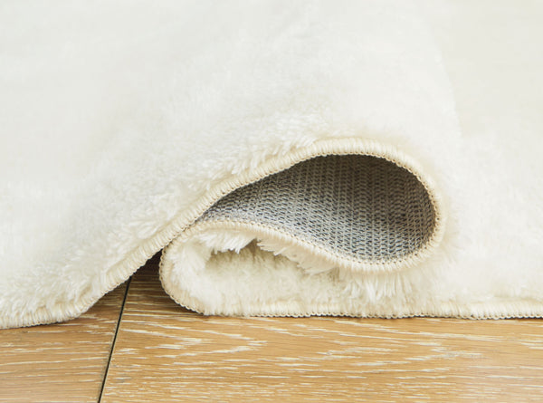  is woven for durability and is also machine washable for easy maintenance. Shag-style rugs offer the ultimate in comfort and texture when y