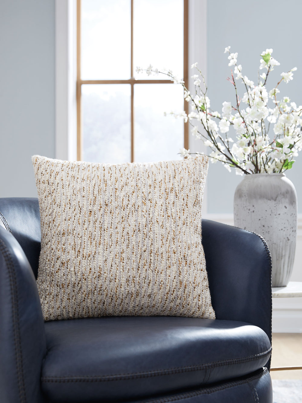 Add a touch of beauty and naturally beautiful depth to your decor. The textured stripes in ivory, gray and gold on this accent pillow create a captivating and modern design. It-'s an added touch of flair that-'s delightfully sophisticated and different.<b
