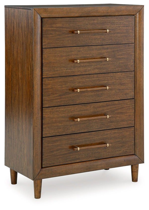 This chest of drawers is perfect for contemporary or mid-century interiors. Its wood-tone finish is versatile and timeless. The drawers, designed with exquisite framing and elongated wooden pulls, enhance the overall aesthetic. Whether you want to refresh
