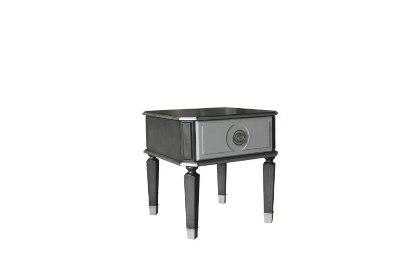 A touch of European Romanticism and sophistication with modern elements, this House Beatrice occasional set creates a display of brilliance. Shown in a charcoal and light gray finish, the subtle detailing accentuating the simple frame structure and enhanc