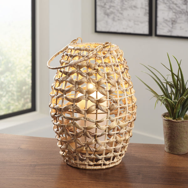 this lantern appeals to those turned on by a natural