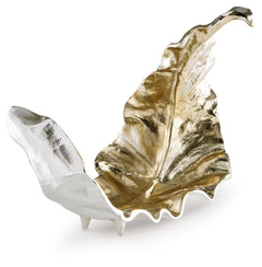 This sculpture takes its cues from nature, forming a delicately curved leaf. Dressed in goldtone and silvertone finishes, it brings an organically beautiful feel to contemporary design. Use it to add refinement to a bookshelf or to complete a tableâ€™s de