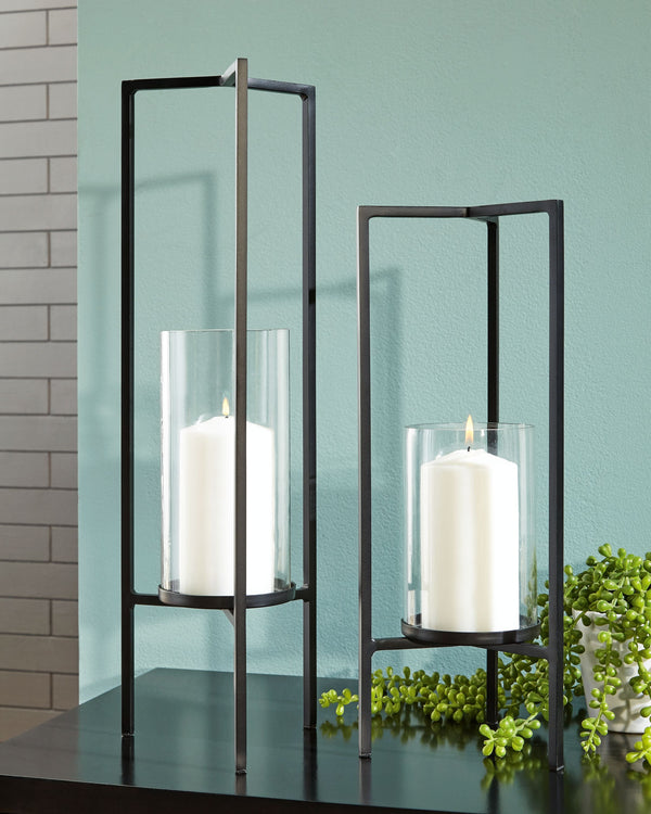  this simple accessory is the perfect choice for contemporary and rustic decors.<br><br><b>Additional Dimensions</b><br><ul><li>Candle 