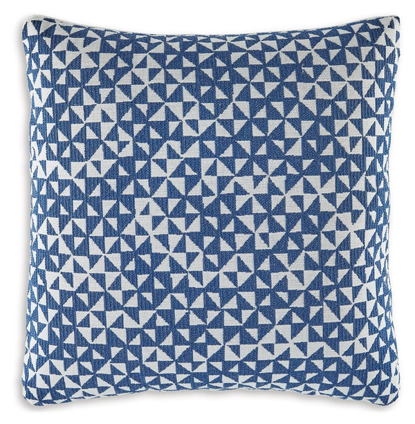 This accent pillow is designed with your leisure and luxury in mind. And the durable high-performance fabric is designed for softness, strength and real life. When itâ€™s time for a refresh, simply unzip the cover, toss it into the washer and itâ€™s good 