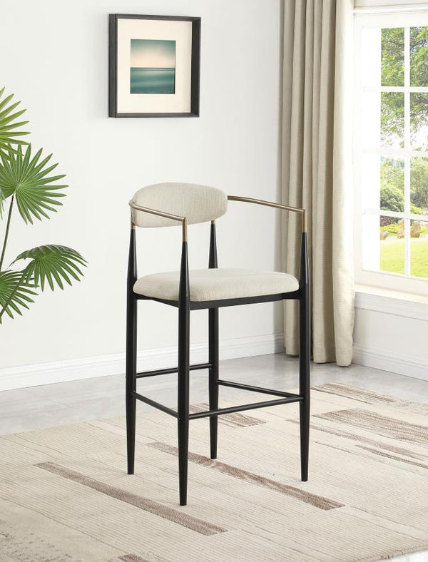  open silhouette with its pairing of a plush seat and slender backrest