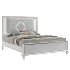 Experience the allure of the Stardust Bed in White, a masterpiece of modern luxury for your bedroom sanctuary. Crafted with durability in mind, this bed boasts a strong and eco-friendly construction of manufactured wood with a sleek white finish, adorned 