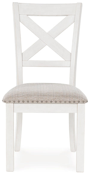 modern farmhouse-style dining has never been so fashionable. All that-'s missing is you and your famil