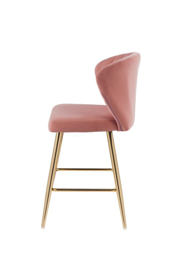  with added footrest for optimal comfort. Upholstered 