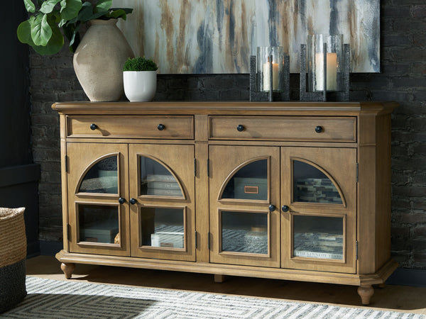  while the spacious drawers and adjustable shelves offer versatile storage options. Convenient open