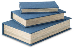This box set is made with literary lovers and seekers of homey style in mind. Display these faux books on a bookshelf as a simple decorative addition to your collection. Stack them together to add a casually chic touch to a coffee table or entryway. A dis