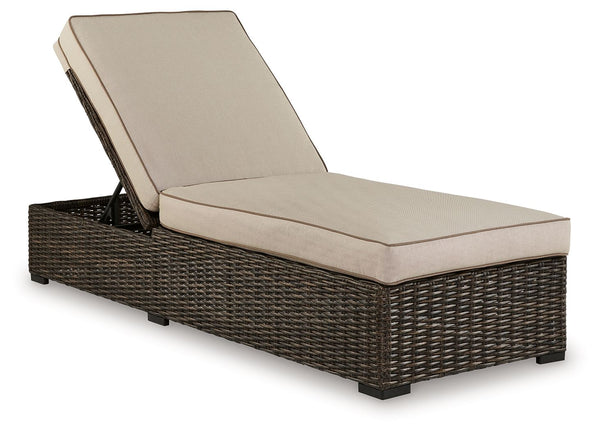 Who says the great outdoors isnâ€™t made for luxury living? This cushioned chaise lounge offers all the high-end design, plush comfort and durability you could ask for, and then some. Its all-weather, rust-proof aluminum frame provides the easy-breezy wic