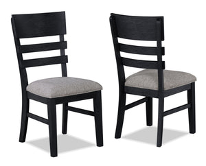  the spacious rectangular table offers ample room for both intimate dinners and festive gatherings. The subtle gra