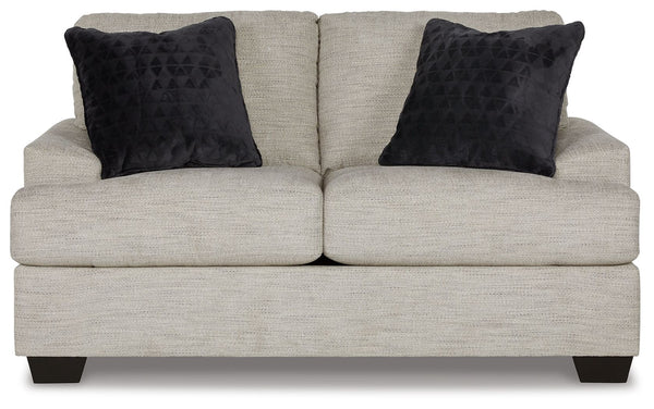  sizable cushions keep you comfortable