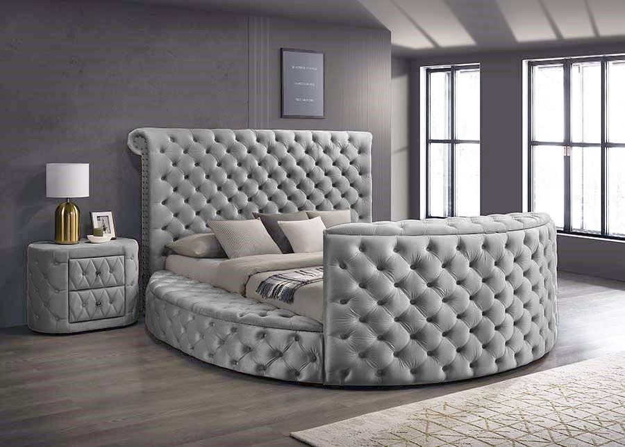 Voltare - King Fireplace / TV Lift Bed - Gray<h4><b>Voltare - King Headboard - Gray</b></h4> <table width="100%"><colgroup><col style="width: 30%"> <col style="width: 70%"> </colgroup> <tbody> <tr> <td>Dimensions</td> <td> 116.25"L x 104.63"D x 56.25"H</t