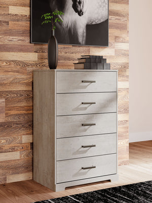  while substantial pulls in a warm pewter tone add a modern farmhouse touch. Spacious drawers give