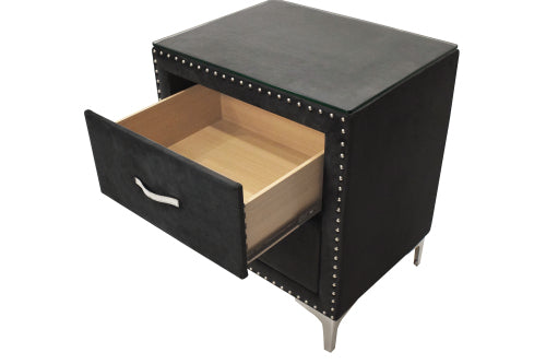 Lucinda N.Stand - Black