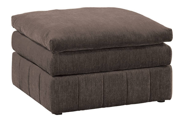  F8983 Ottoman