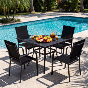 Inclined backrest for a naturally relaxed sitting posture<br>Wide seat for improved comfort and support<br>Supportive armrests to reduce arm and shoulder fatigue<br>Breathable mesh fabric for better airflow in warm weather<br>Wear-resistant material for l