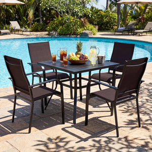 Inclined backrest for a naturally relaxed sitting posture<br>Wide seat for improved comfort and support<br>Supportive armrests to reduce arm and shoulder fatigue<br>Breathable mesh fabric for better airflow in warm weather<br>Wear-resistant material for l