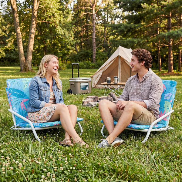 Soft sponge padding offers exceptional comfort for extended lounging<br>Breathable wear-resistant and tear-resistant fabric for lasting outdoor use<br>Easy folding design for compact storage and effortless transportation<br>Lightweight construction with 1