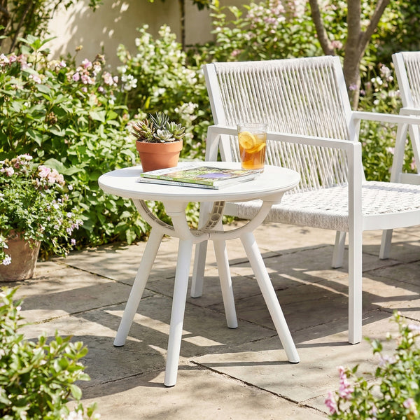 20" spacious round tabletop keeps your belongings organized and within easy reach<br>Provide space for the beverage  snack  magazine  coffee cup and potted plant<br>Crafted from premium PP and ABS materials for sun-protective and waterproof use<br>Rounded