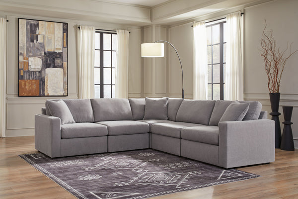  cleaning spills is a breeze. Its customizable modular design caters to your ever-changing nee
