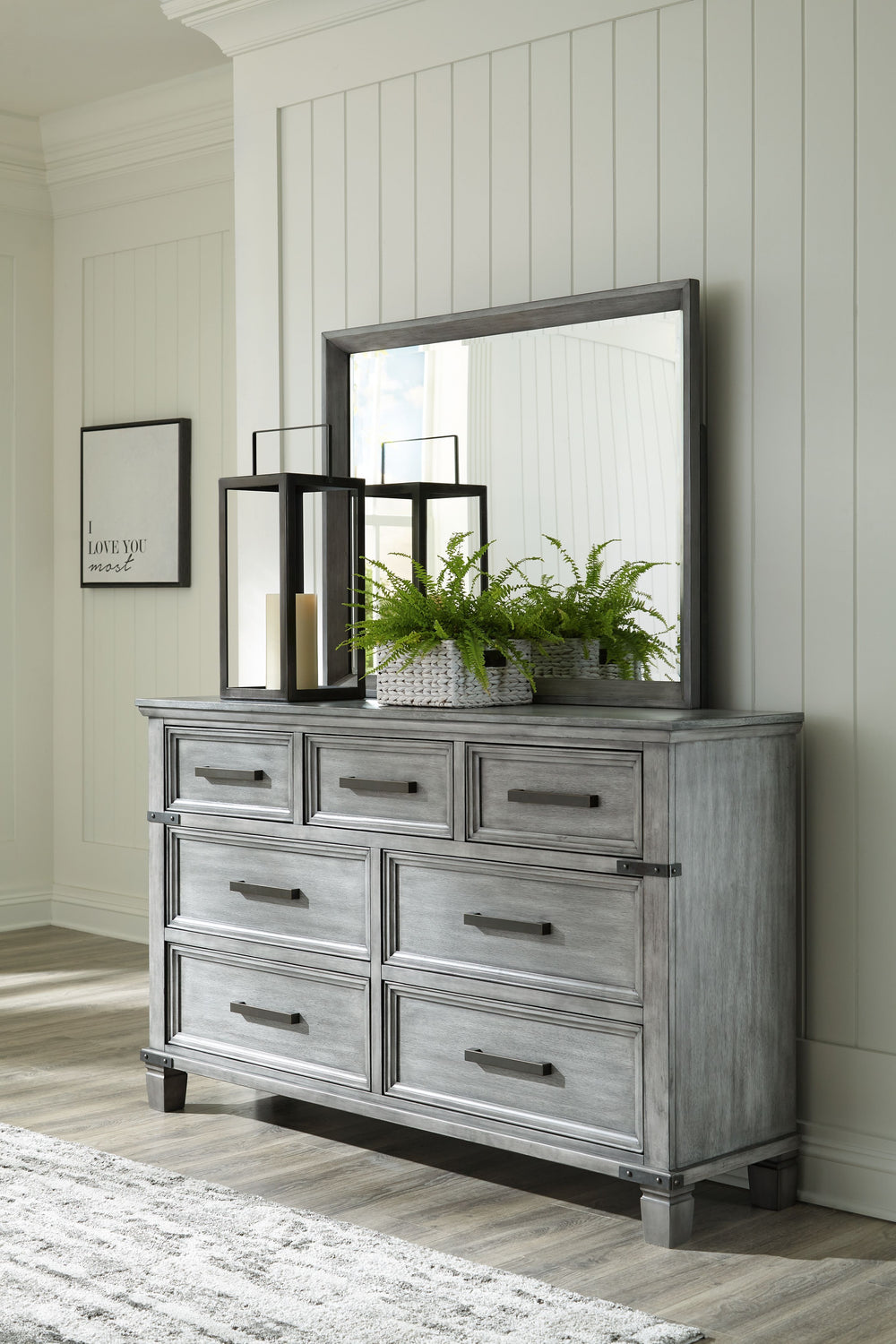 Russelyn - Gray - 8 Pc. - Dresser, Mirror, Chest, California King Storage Bed, 2 Nightstands