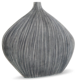  curved shape. Itâ€™s an ideal accessory for your curated approach to casual design.<br/><br/><b>Product Features</b><ul><li>Made with polyresin</li><li>Anti