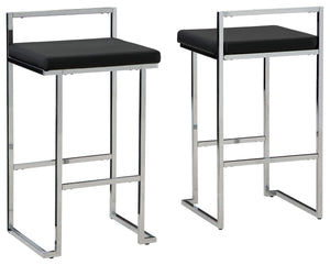  while the metal frameâ€™s chrome-tone finis