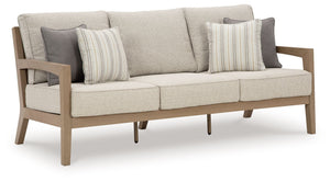 This sofa is a beautiful addition to any outdoor living space. Effortless in its simplicity