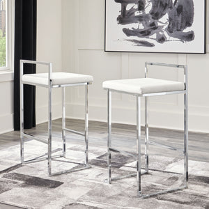  while the metal frameâ€™s chrome-tone finis