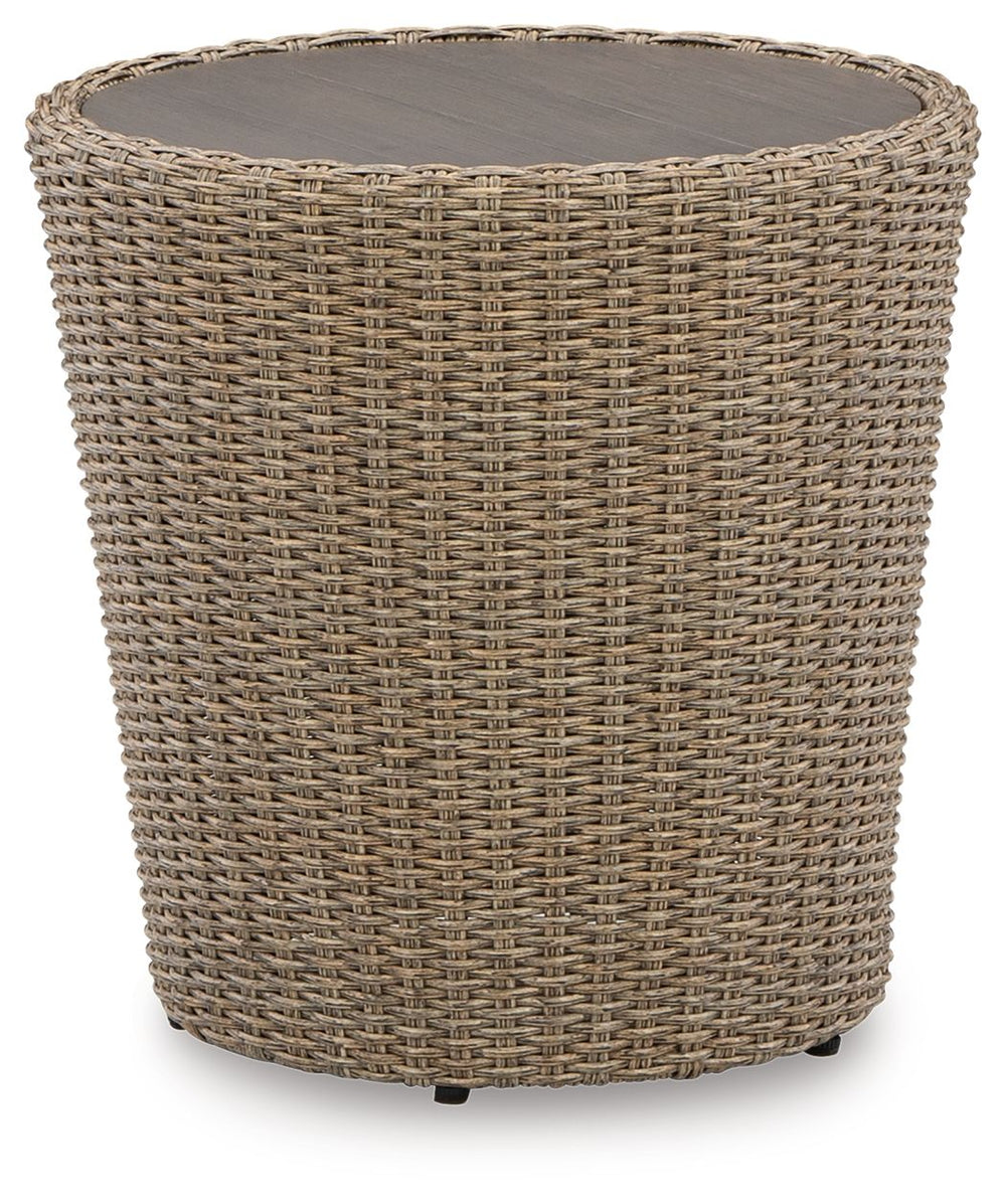 This end table completes your outdoor seating area with its fresh take on casual comfort. Handwoven resin wicker over a curving frame balances streamlined style and exceptional durability. An aluminum top polishes off the piece, acting as a perfect perch 