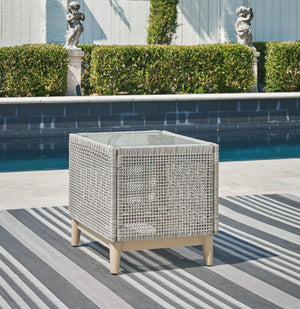  it expertly marries refined design with durability. Breezy summer mornings and cold winter nights are made all the more enjoyable with a glass tab