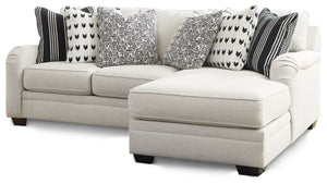 Innovatively recalling classic English countryside motifs for the current age, this sectional with chaise transforms your space with a charming approach to comfort. Its dove gray upholstery acts as a clean foundation for your modern farmhouse aesthetic. D