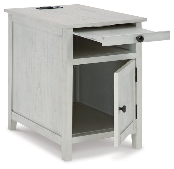 Treytown - Antique White - Chair Side End Table