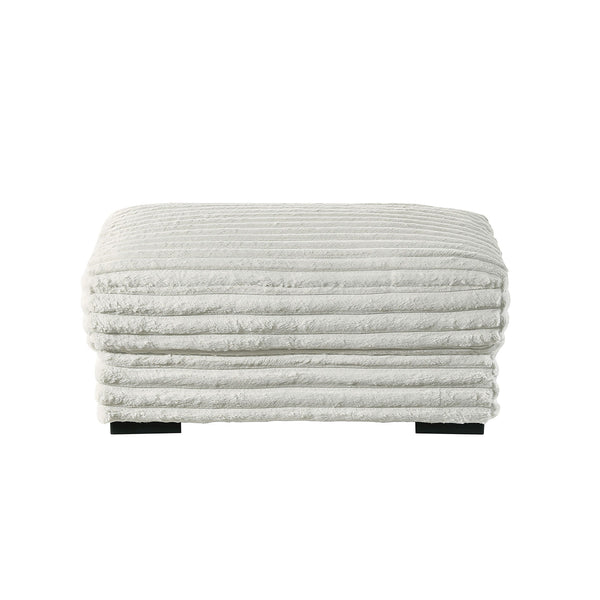  offering both style and functionality. Crafted from 100% white polyester fabric with a plush