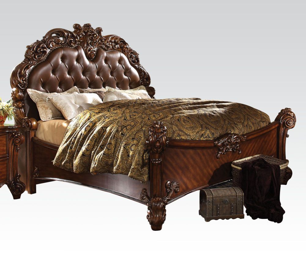Create an elegant, traditional design in your bedroom with the Vendome collection. Hand-crafted piece inspired from the luxurious designs of the past, the Vendome collection features elaborate wood carving details, traditional hardware and a sophisticated