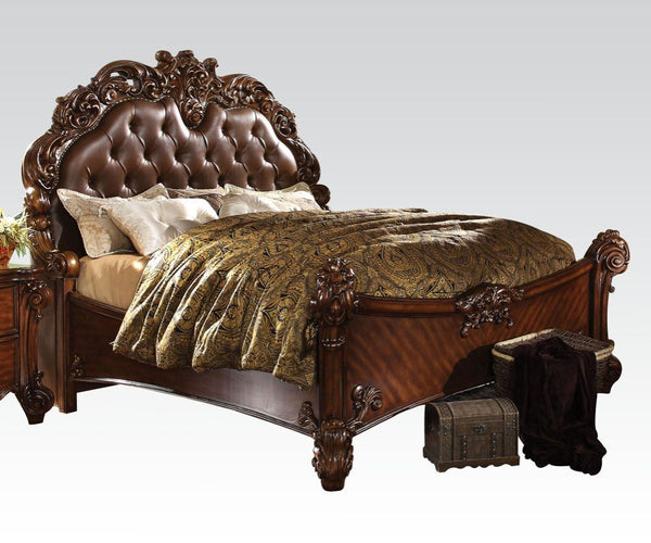 Create an elegant, traditional design in your bedroom with the Vendome collection. Hand-crafted piece inspired from the luxurious designs of the past, the Vendome collection features elaborate wood carving details, traditional hardware and a sophisticated