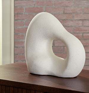  it-'s simply striking from every angle.<br/><br/><b>Product Features</b><ul><li>Made of cer