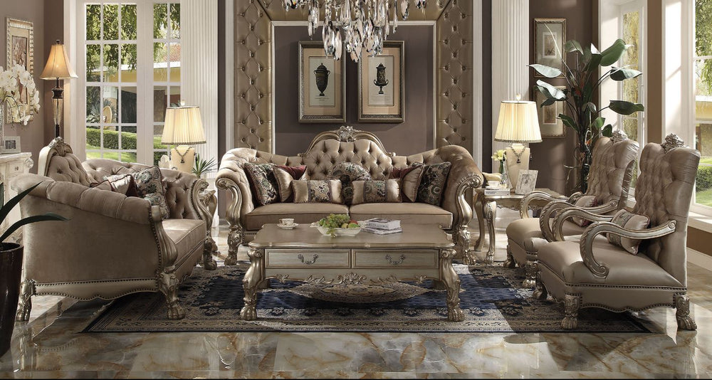 The Dresden sofa collection creates an elegant and traditional design into your living room. Hand-Crafted pieces inspired from the luxurious design of the past, the new Dresden sofa features elaborate ornamental details and a sophisticated style which giv
