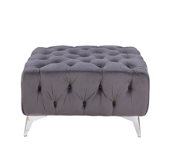 â€¢KD Legs<br/><br/><b>Product Features</b><ul><li>KD Leg</li><li>Seat Construction: Full Foam</li><li>Accent Pillow Included</li><li>Tight Seat & Back Cushion</li><li>Wooden Inner Frame</li><li>Botton Tufted</li><li>Metal Leg</li><li>LF Sectional</li><li