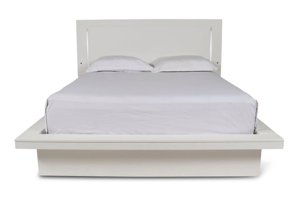  this bed features a flawlessly smooth