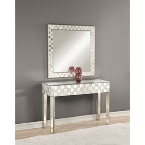The Nasa mirrored console table demonstrates sophisticated, graceful, elegant style with its unique design. While elegantly reflecting its surroundings, the console table combines glamour with modernism. Light is captured and reflected from all angle of t