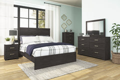 Belachime - 7 Pc. - Dresser, Mirror, Chest, Queen Panel Bed, 2 Nightstands - Black